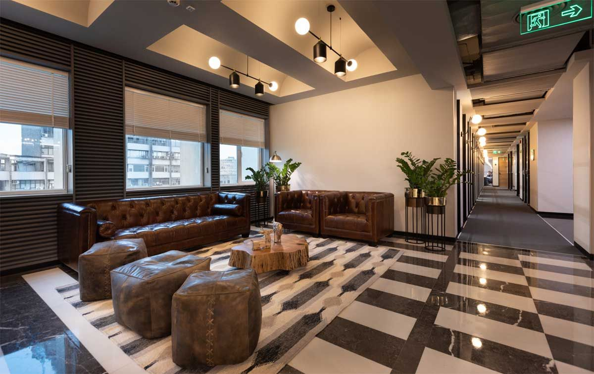 CorporatEdge HT House